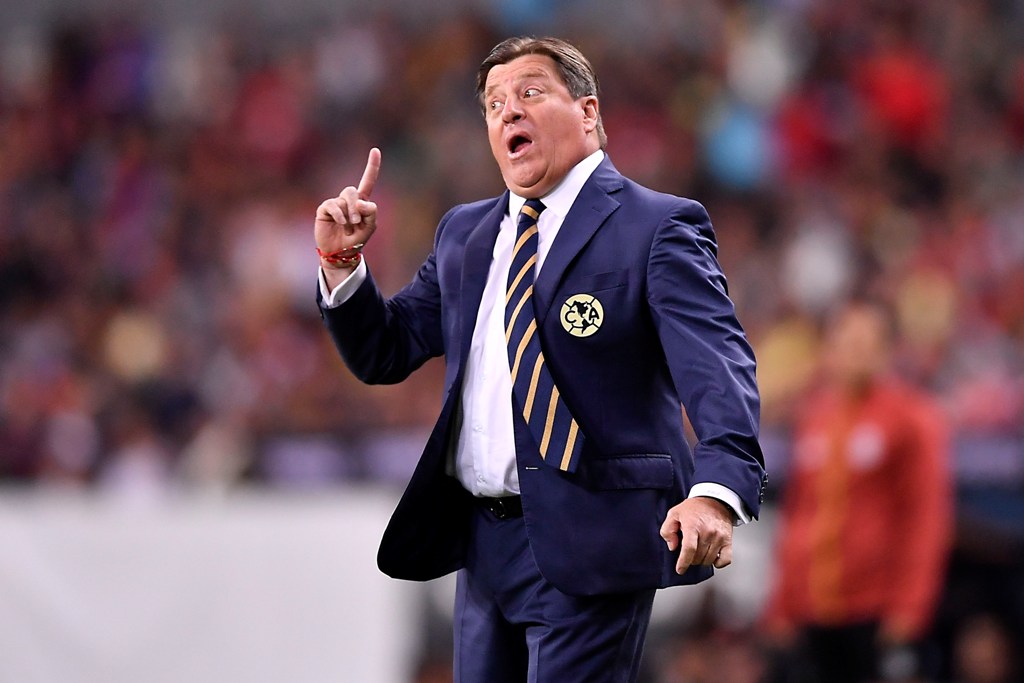 El estratega del Club América Miguel Herrera (Imago7)