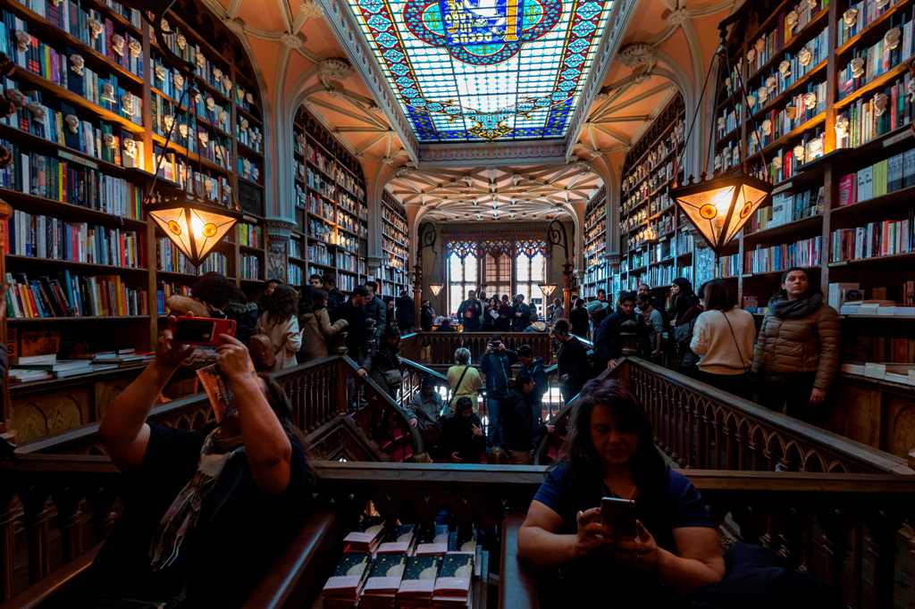 La librería Lello de Porto inspiró Harry Potter. (Foto: AFP)