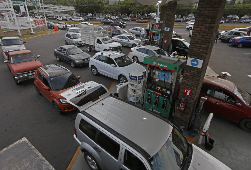 El Cardenal cree que por parte de las autoridades deben de resolver lo más pronto posible la tardanza del abasto de la gasolina. (Fernando Carranza)