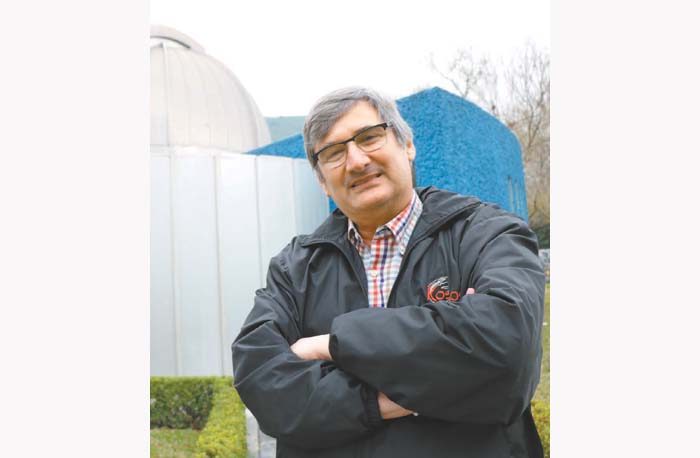 El investigador participó en el ciclo 100 horas de astronomía. Gustavo Mendoza Lemus