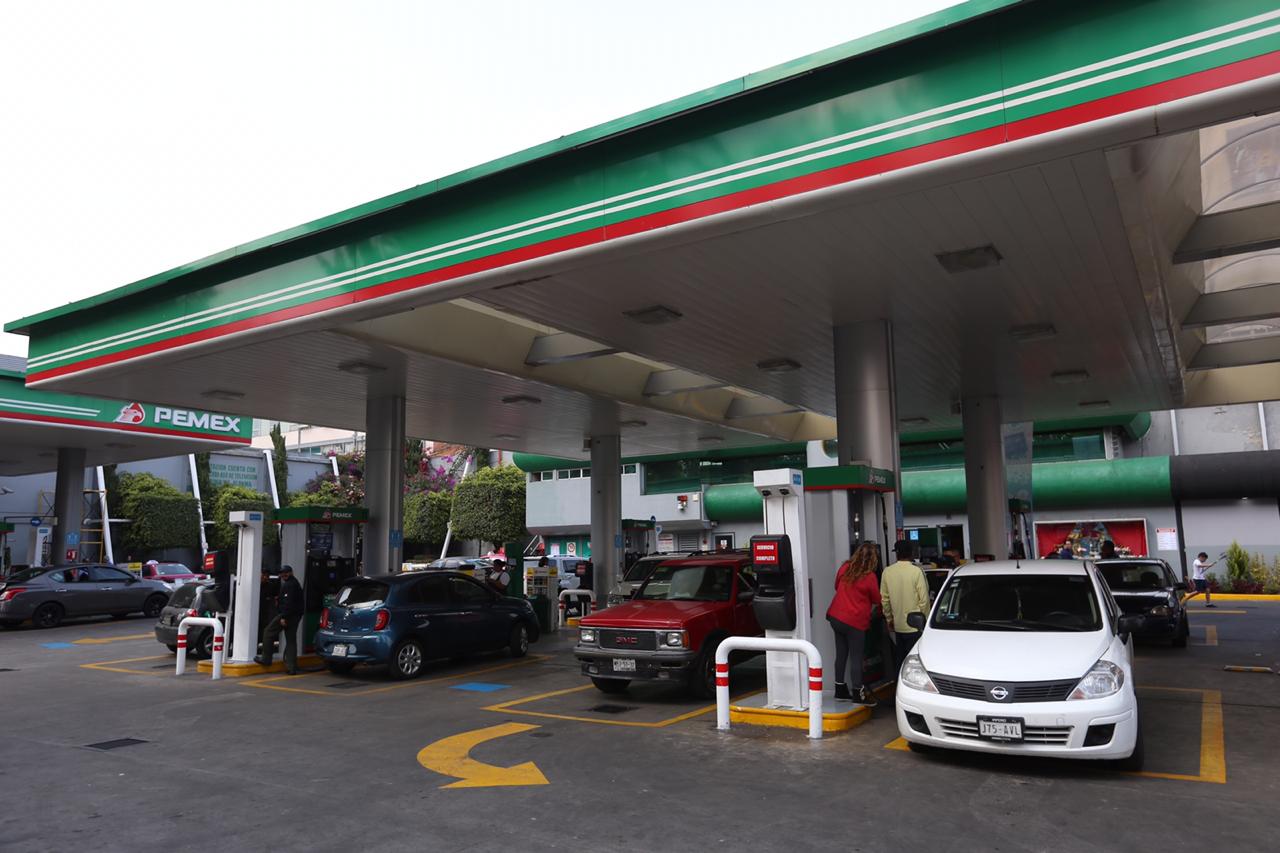 Venta de combustible. (Nelly Salas)