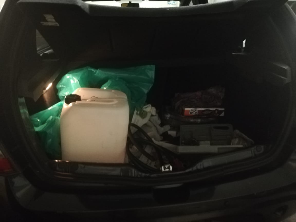 Reportaron que había un vehículo y tres motocicletas a las que presuntamente le sustrajeron la gasolina (Cortesía).