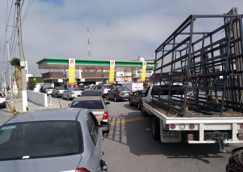 El desabasto ya abarca alrededor del 35% de las estaciones. (Twitter Diario de Coahuila)