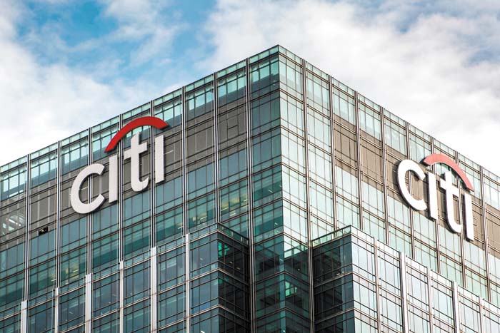 La institución se prepara para la incertidumbre financiera, dice directivo. Shutterstock