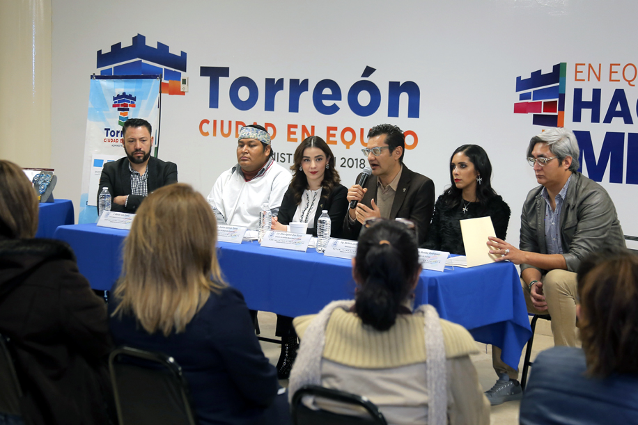 Una de las metas es ayudar a que comerciantes se ubiquen en locales del centro de Torreón. (Óscar Wong)