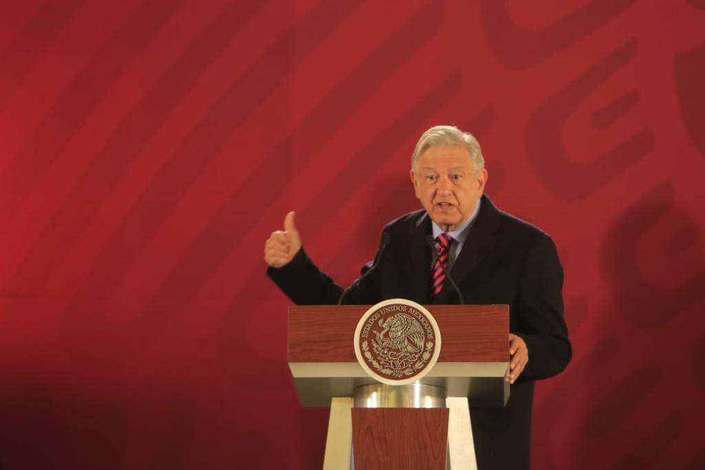Obrador dijo que hay una brigada permanente en Pemex para atender de inmediato todas las rupturas de los ductos. | Ariana Pérez