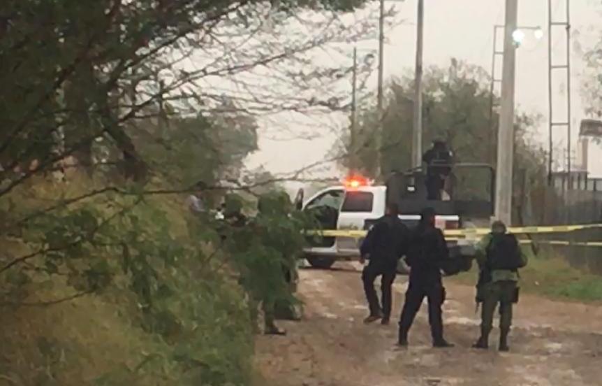 Trabajadores de una empresa que colinda con el lugar, dieron parte a las autoridades por lo que fue acordonado el sitio.