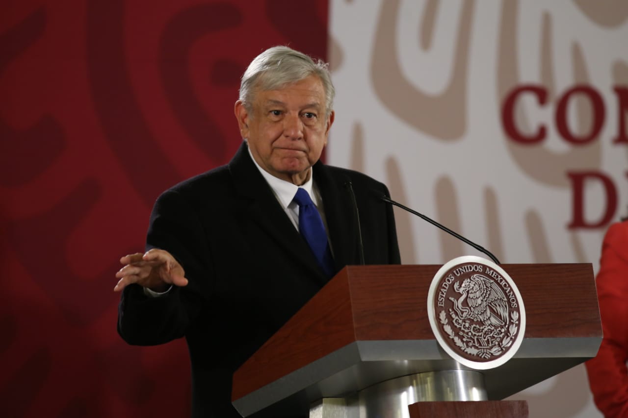 AMLO señaló que se van a comprar 500 pipas de 60 mil litros cada una o mil pipas de 30 mil litros (Foto: Octavio Hoyos).