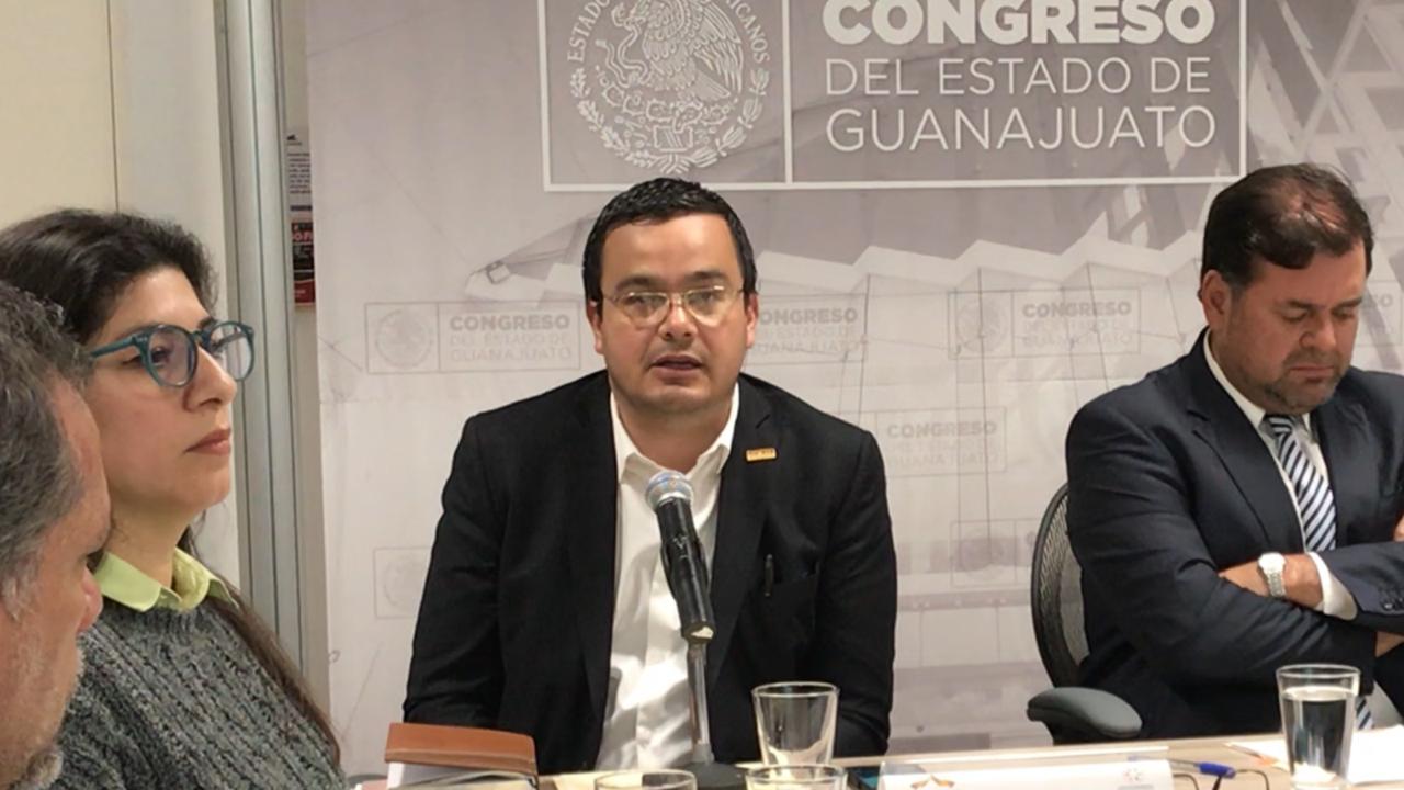 Coordinador de la bancada de los diputados de Morena en el Congreso de Guanajuato,  Ernesto Prieto Gallardo