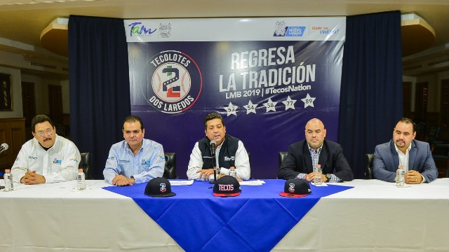 El gobernador Francisco García Cabeza de Vaca en Nuevo Laredo.