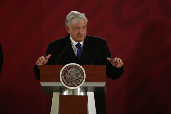 López Obrador agradeció a las fuerzas armadas por su trabajo en el plan contra el robo de combustible. |Octavio Hoyos