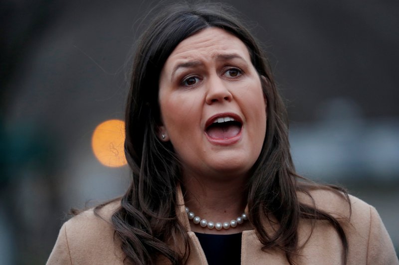 Sarah Sanders, vocera de la Casa Blanca, fue la encargada de hacer el anuncio. (Reuters)