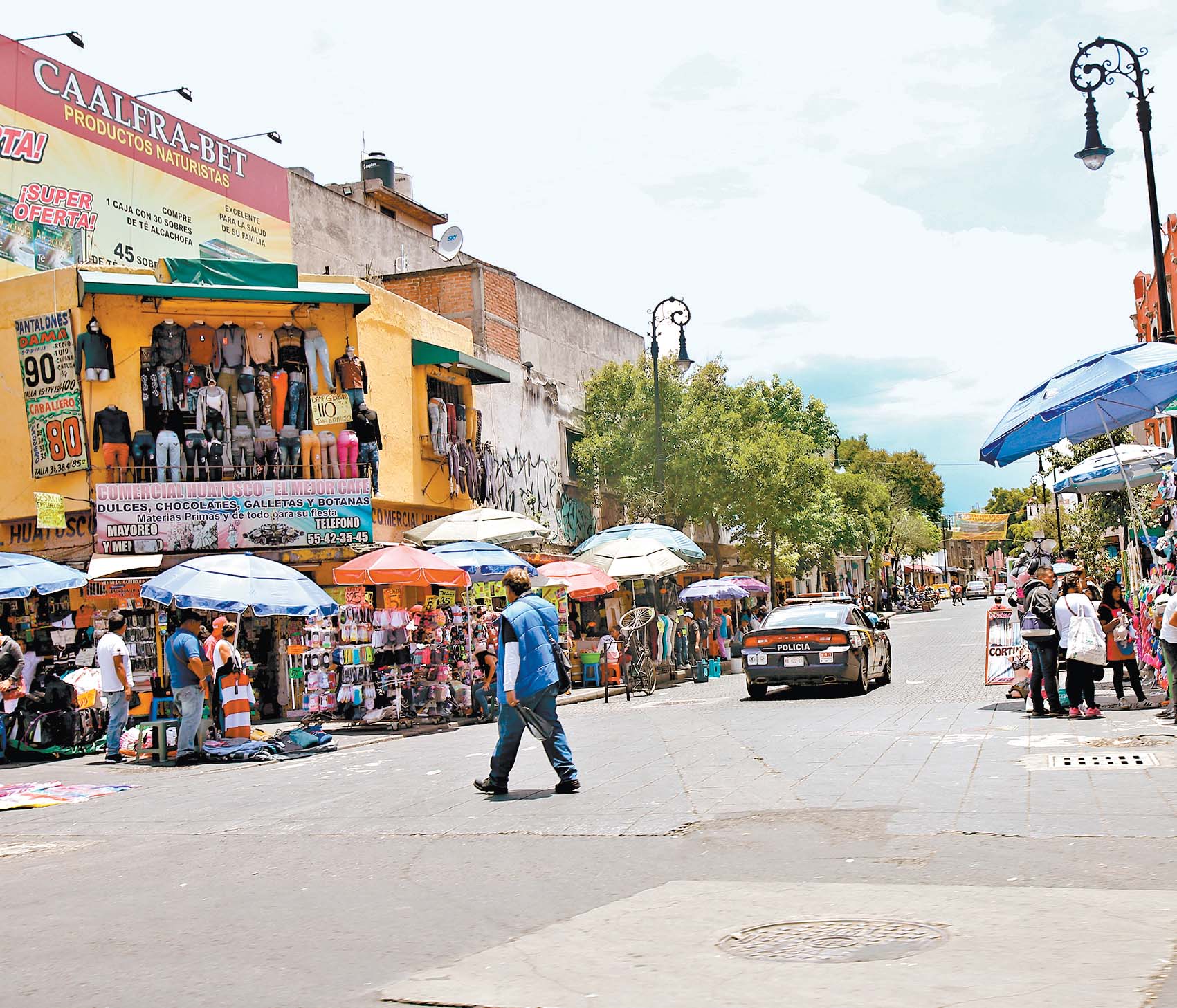 Comerciantes establecidos y semifijos del Centro son víctimas de extorsiones. (J. C. Bautista)