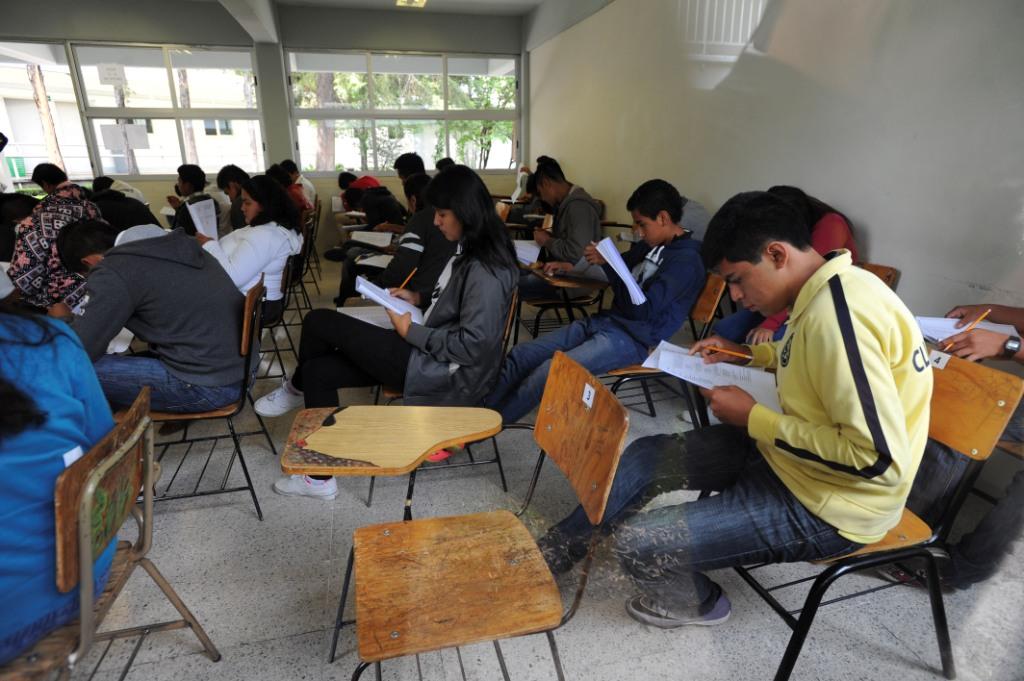 Comipems presentó su convocatoria para egresados de secundaria. (Cuartoscuro)