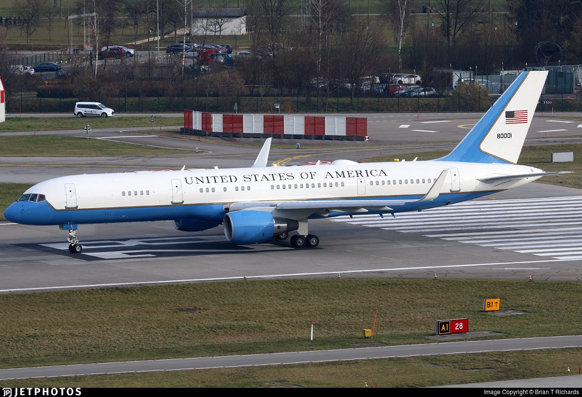 Melania viajó a su residencia en Mar-a-Lago en un avión del gobierno. (Twitter: @CivMilAir)