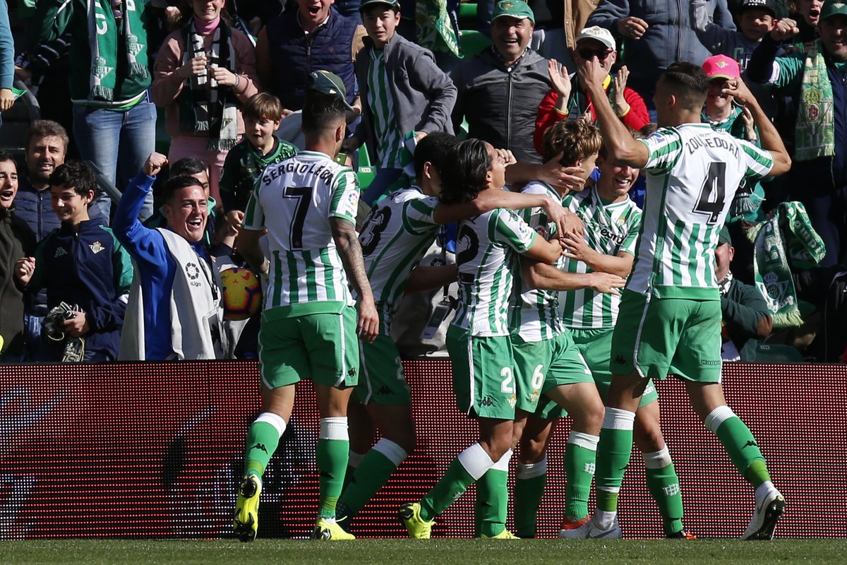 Diego Lainez debutó en el triunfo del Betis (Twitter @RealBetis)
