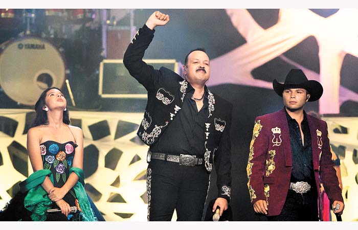 El cantante ha inculcado en sus hijos valores humanos como la humildad y el agradecimiento. Clasos