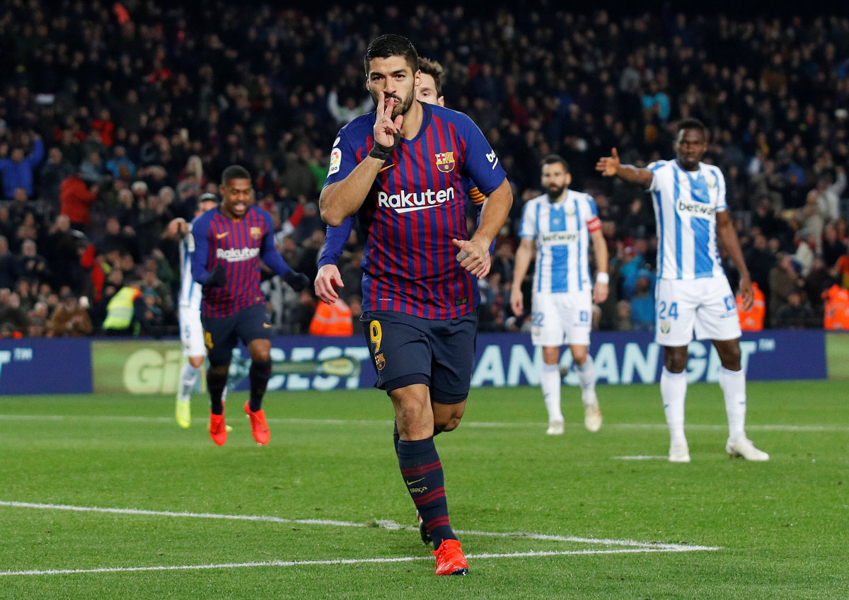 Luis Suárez celebrando un gol con el Barcelona (Reuters)