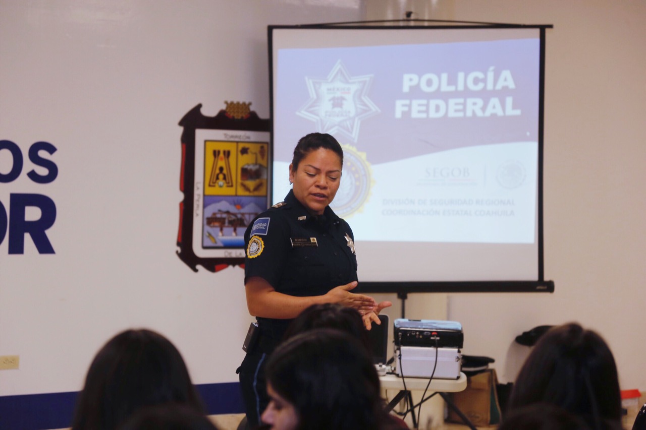 Este lunes se ofreció un taller de  ciberseguridad en la presidencia de Torreón. (Óscar Wong)