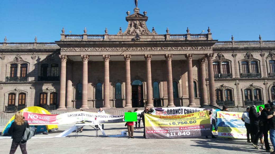 Rocío Montalvo indicó el gobernador Jaime Rodríguez Calderón ya tomó la decisión para aumentar las tarifas del transporte público. (Eduardo Mendieta)