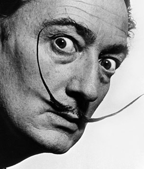 Fue pintor, escultor, grabador, escenógrafo y escritor conocido por sus imágenes surrealistas y detalles con mucha luz y color. En su carrera produjo unas mil 500 pinturas.