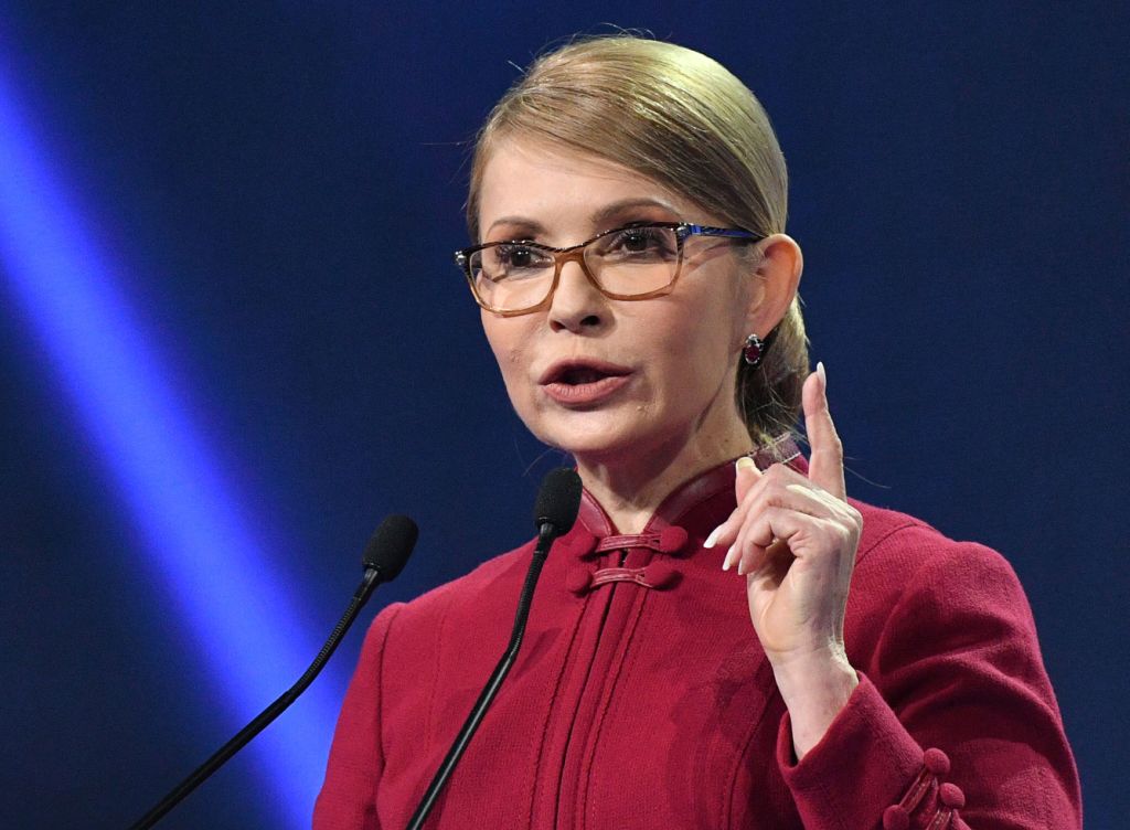 Yulia Tymoshenko lideras las encuestas, el actual presidente Petro Poroshenko va segundo para conseguir la reeleción (AFP)
