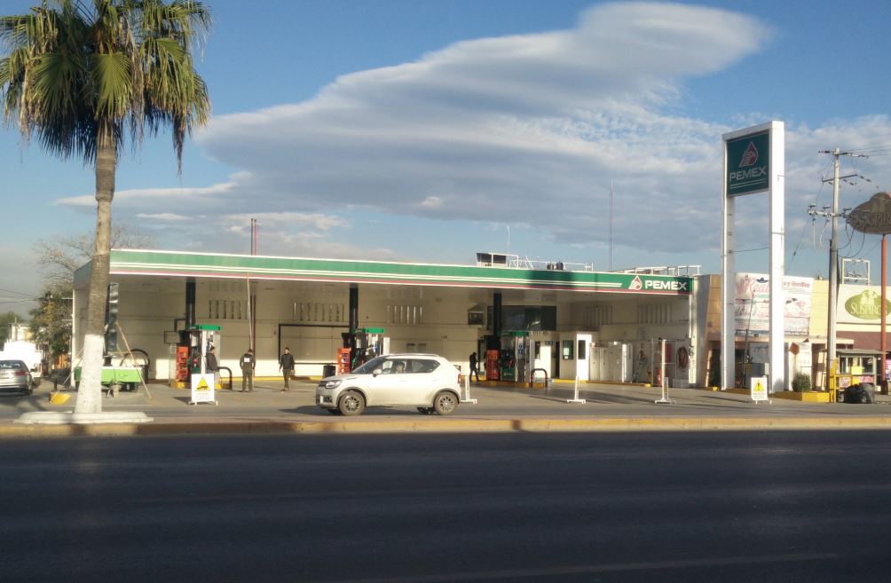 Ciudadanos reportan las estaciones que no tienen combustible. (Tomada de Twitter)