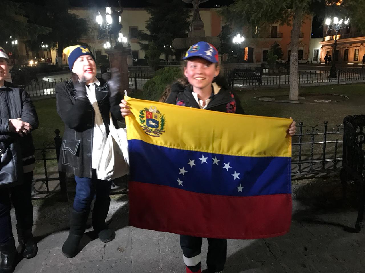 El grupo permaneció en la Plaza de Armas cerca de una hora. (Ana Ponce)