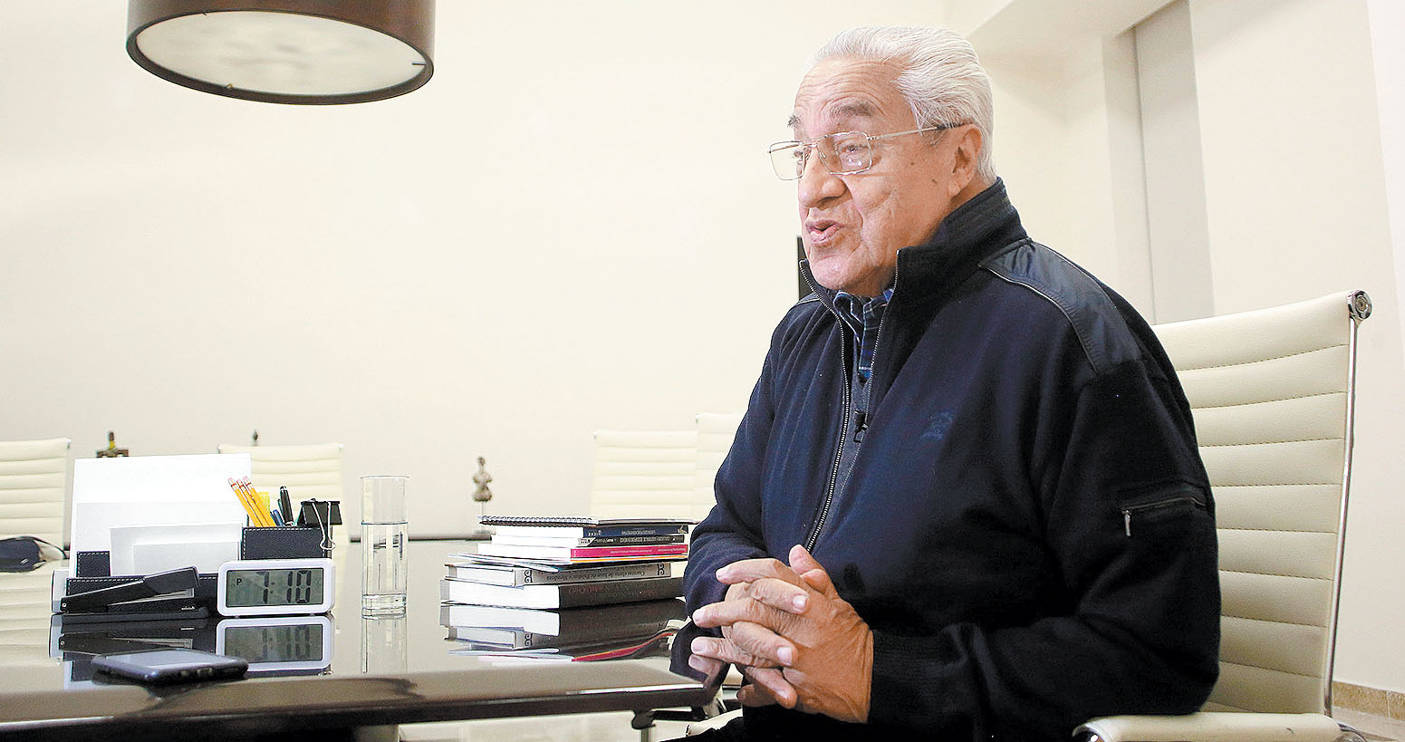 Guillermo Pacheco Pulido dijo que mientras ocupe el cargo dejará de lado su lado priista. (A. Lobato)