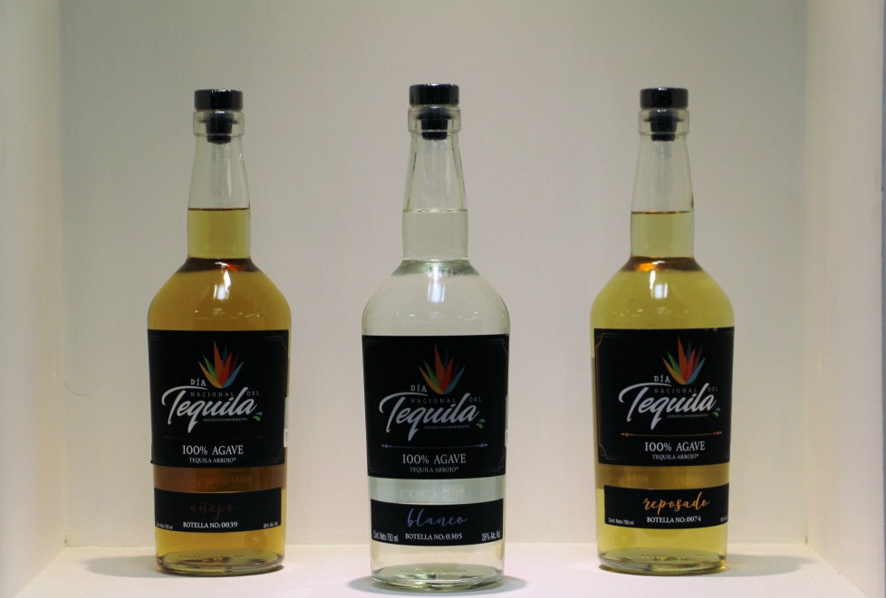 La botella conmemorativa no estará a la venta. (Cortesía)