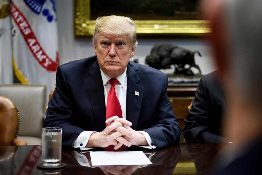 Donald Trump dijo que sólo los tontos, o las personas con una agenda política, no quieren un muro. (AFP)