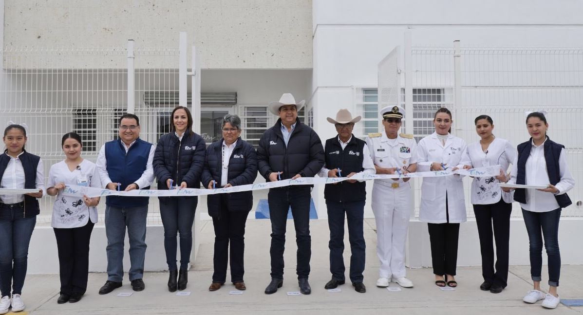 El gobernador de Tamaulipas Francisco García Cabeza de Vaca inaugura el Centro de Salud de Soto la Marina (Vía Twitter)