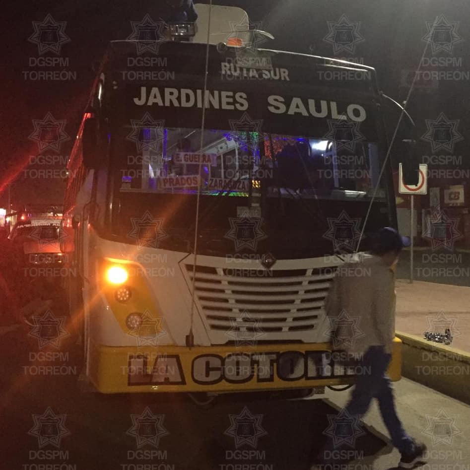 Todavía cuando estaba rodeado intentó escapar echándose de reversa. (Twitter DSPM)