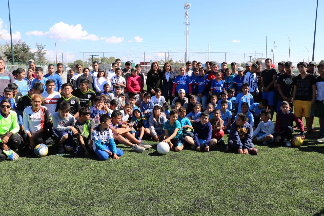 La alcaldesa realizó un recorrido por la zona. Foto: Jorge López