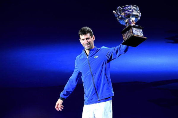 Novak Djokovic se convirtió en el primer jugador en ganar por séptima vez el Abierto de Australia. |EFE