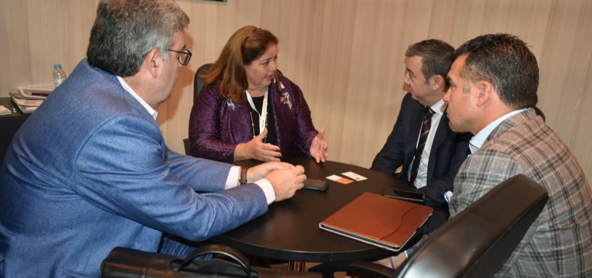 Presentan en Madrid, portafolio de Inversión de Quintana Roo
