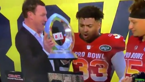 Trofeo del Pro Bowl 2019 se rompe al ser entregado (Especial)