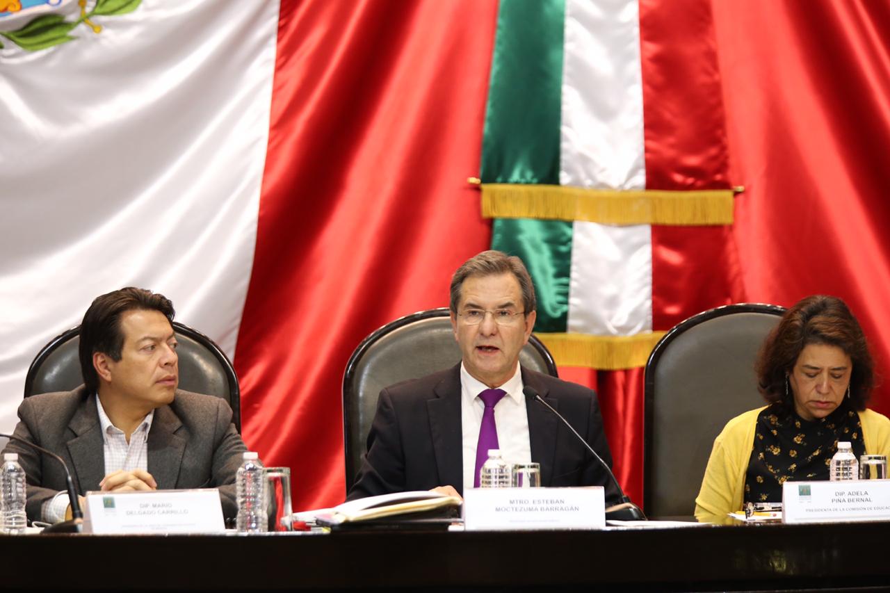 Esteban Moctezuma se reunió con los integrantes de las Comisiones Unidas de Educación y Puntos Constitucionales en San Lázaro. (Nelly Salas)