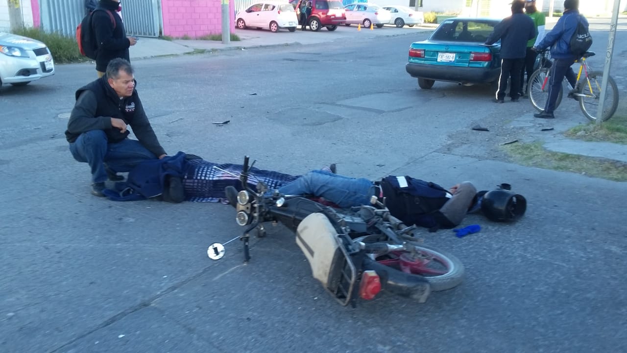 En la motocicleta viajaban Jesús Alberto Ávalos Escobedo de 18 años y Jonathan Iván Villarreal Mendoza de 20. (Especial)