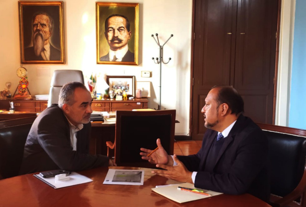 Salvador Caro Cabrera se reunió con Alfonso Hernández Barrón. (Cortesía)