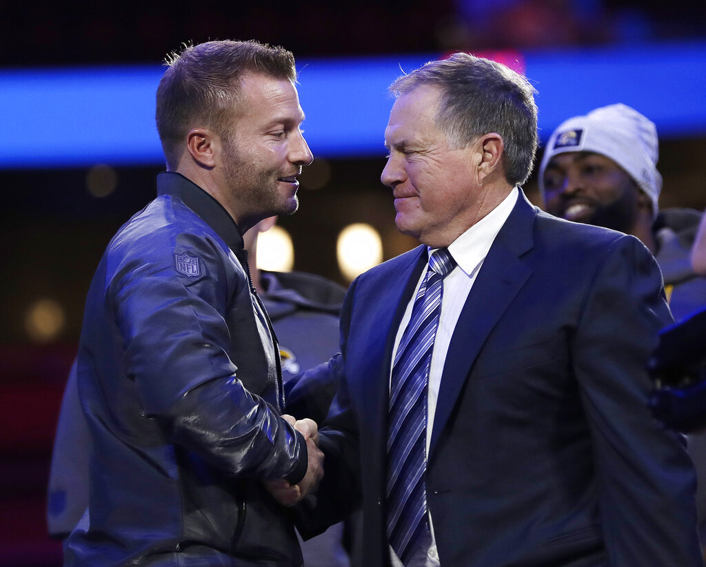 Sean McVay y Bill Belichick (AP)