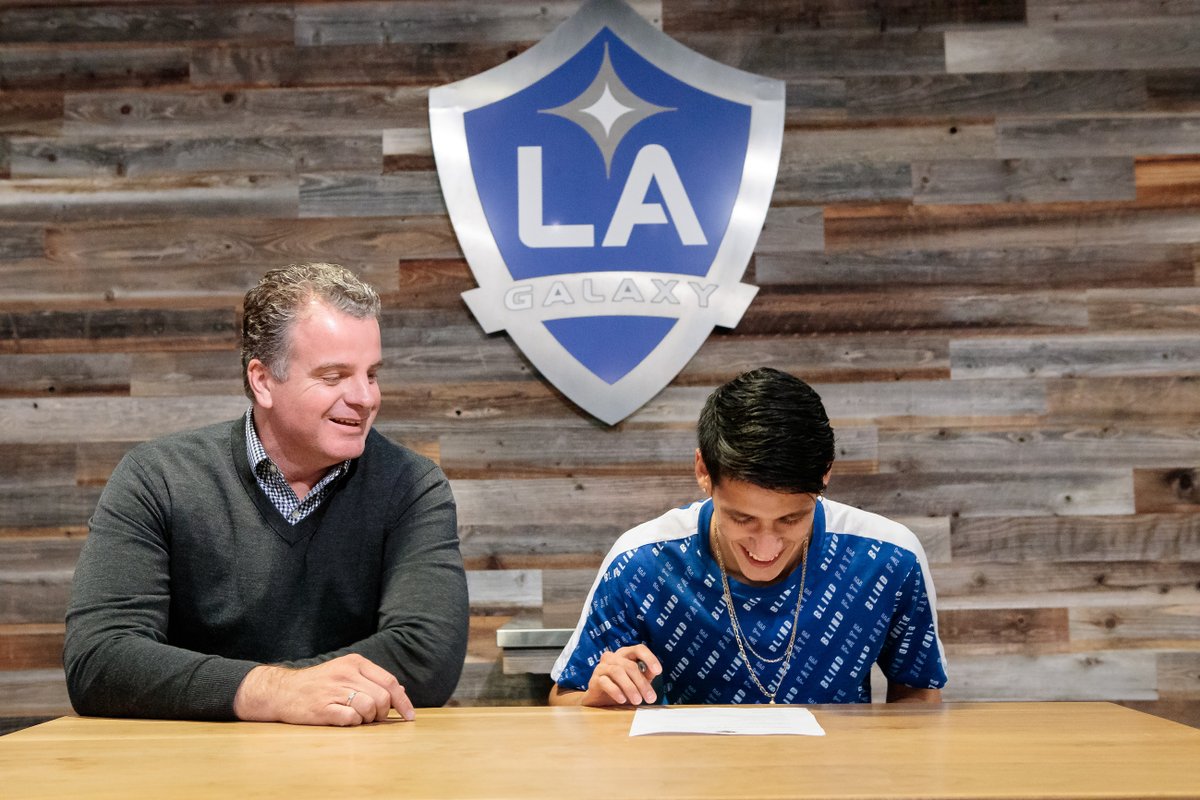 Antuna es nuevo jugador del Galaxy (@LAGalaxy)