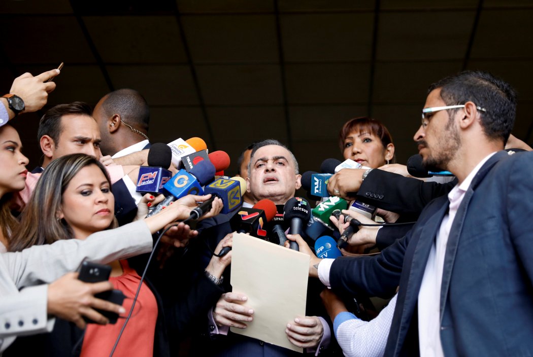 Tarek Saab, fiscal general de Venezuela, ordenó congelar cuentas de Juan Guaidó. (Reuters)