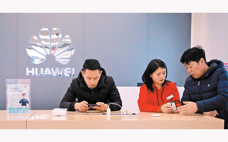 La empresa ha sufrido el embate estadunidense por su red 5G. Wu Hong/EFE