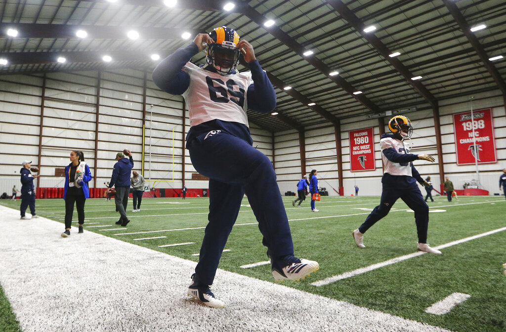 Los Rams en su primera práctica (AP)