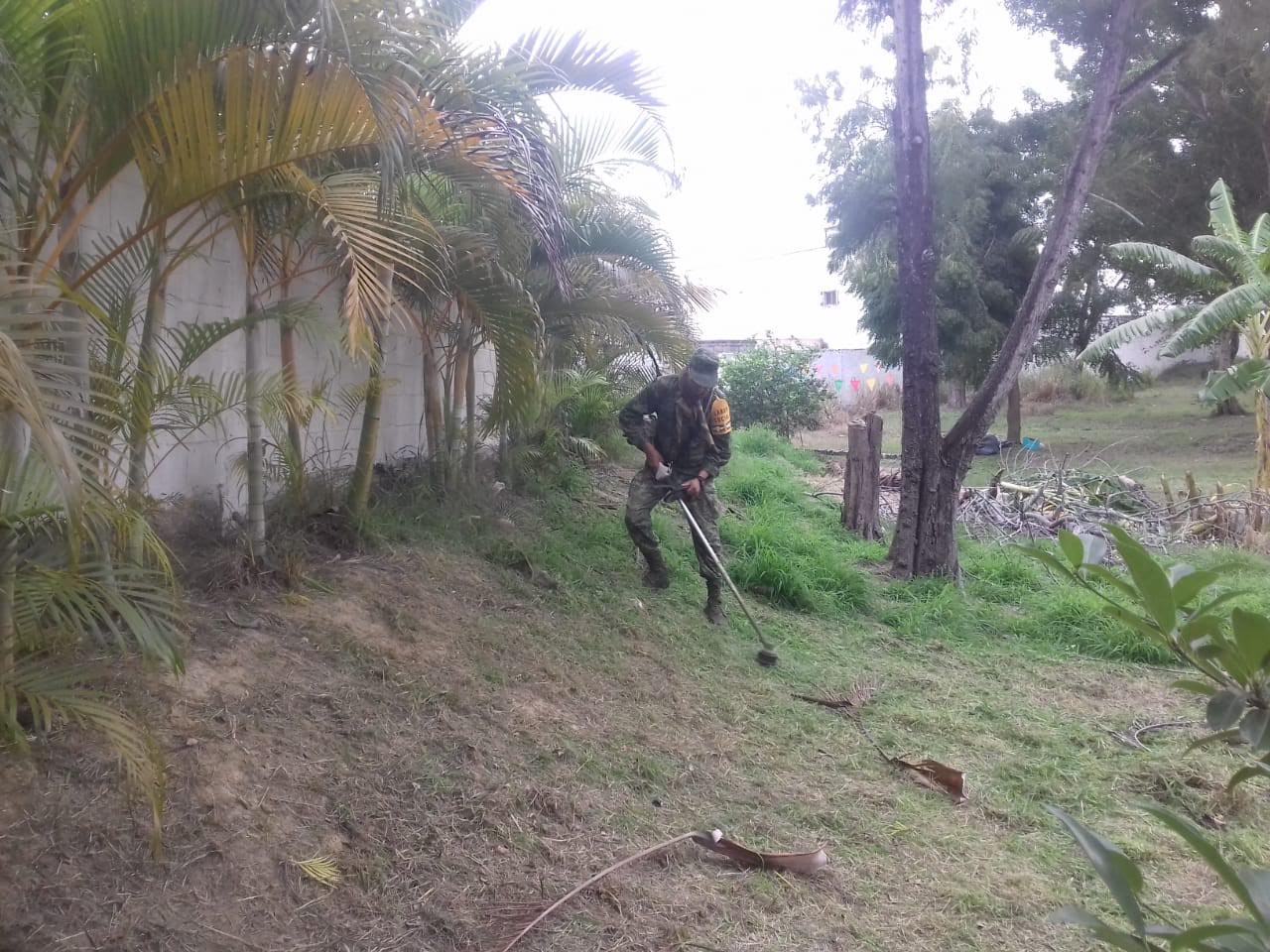 Acudieron a la secundaria ubicada en el bulevar Cañada de la Colonia Lomas de Infonavit.