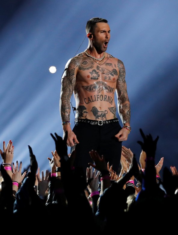 Adam Levine, vocalista de la agrupación, causó furor (Reuters)