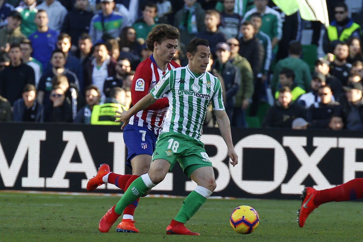 Andrés Guardado fue titular en la victoria del Real Betis sobre el Atlético de Madrid (Twitter @RealBetis)