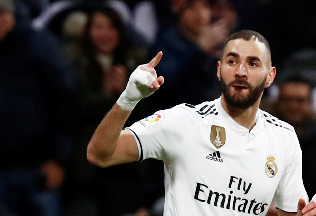 Karim Benzema abrió el marcador en la victoria de 3-0 del Real Madrid sobre el Alavés (Reuters)