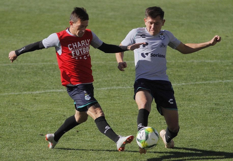 Santos tendrá que recurrir a Hugo Rodríguez para cubrir el lugar del brasileño Matheus Dória. (Manuel Guadarrama)